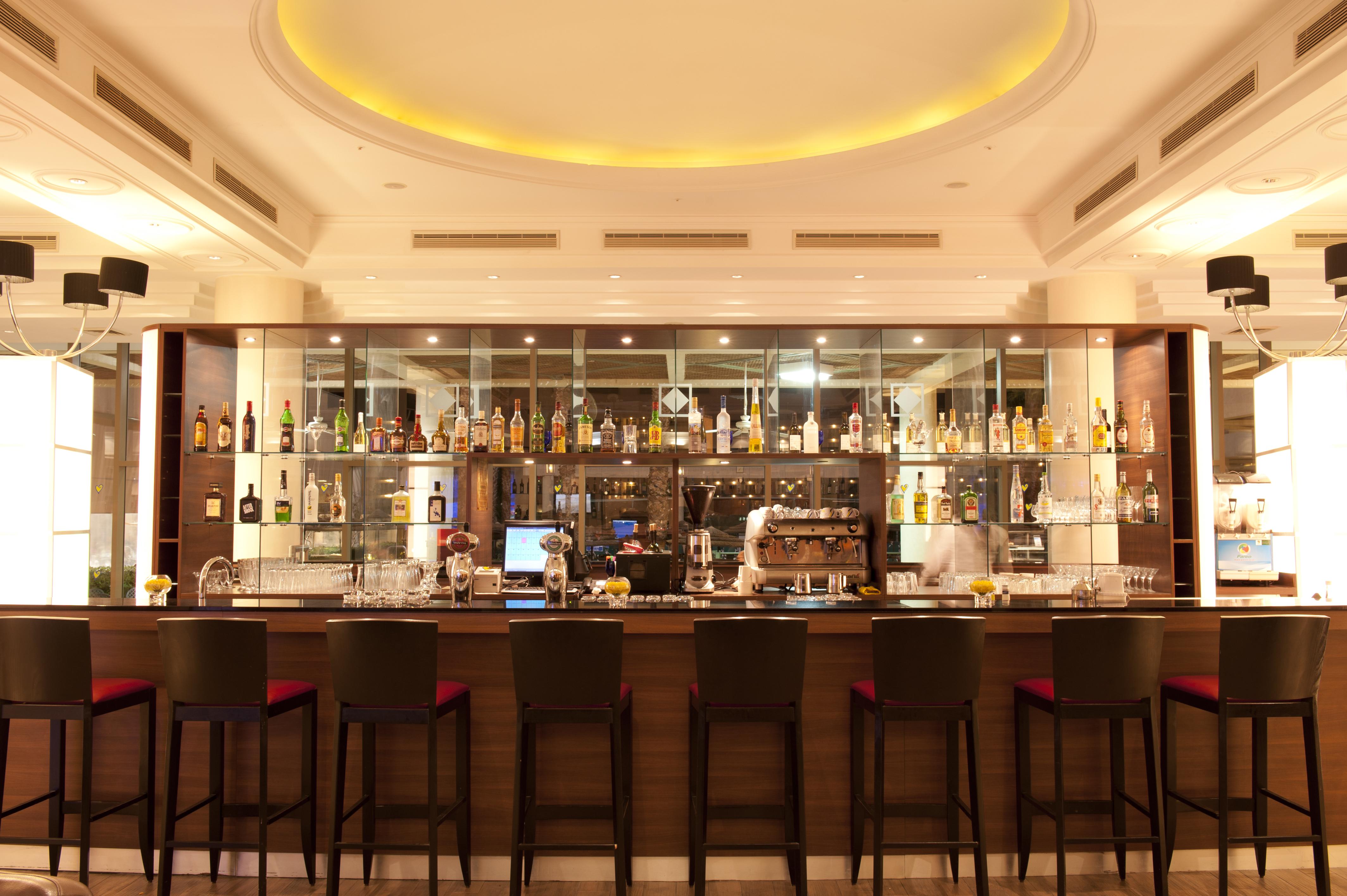U Magic Palace Eilat Luaran gambar The bar at the hotel