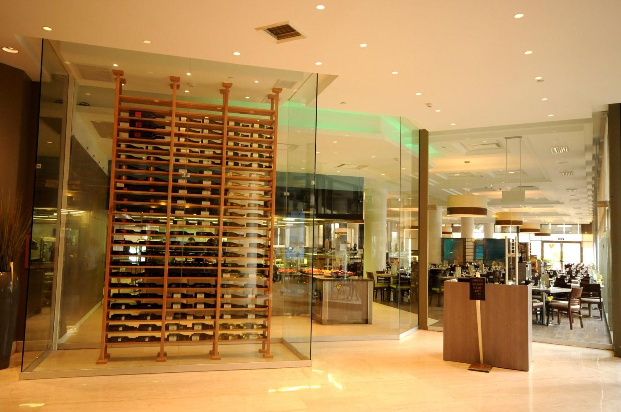 U Magic Palace Eilat Luaran gambar The Wine Rack